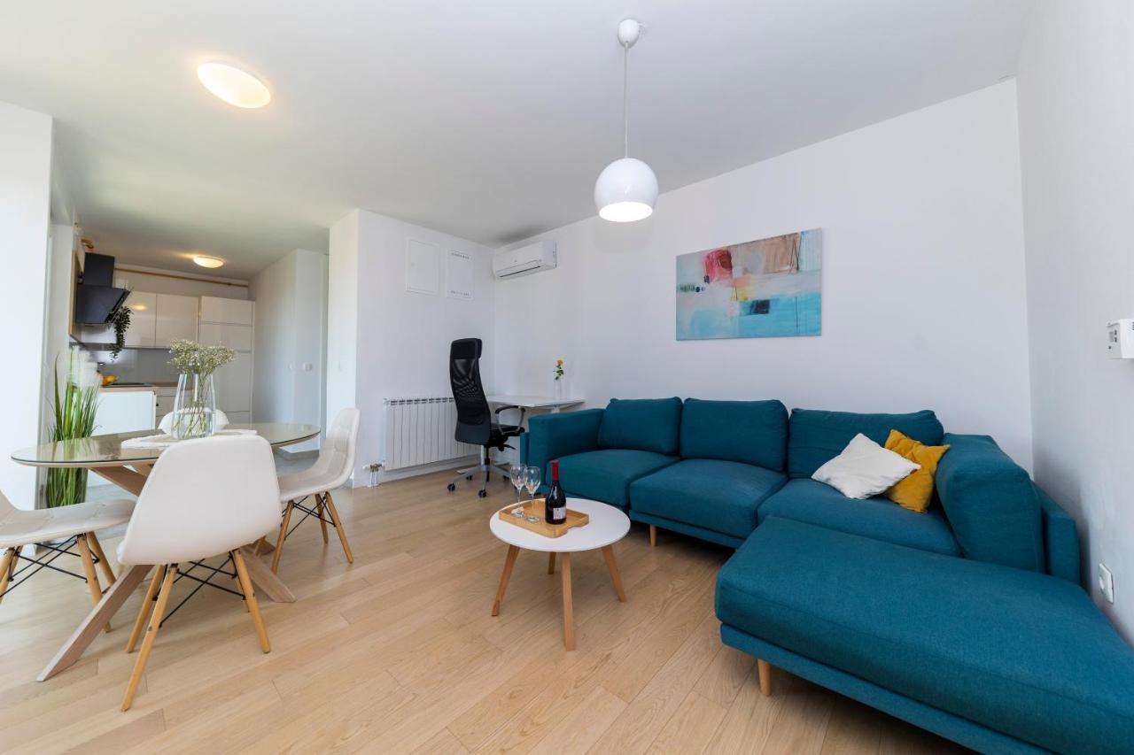 Lusea Apartment Zara Esterno foto