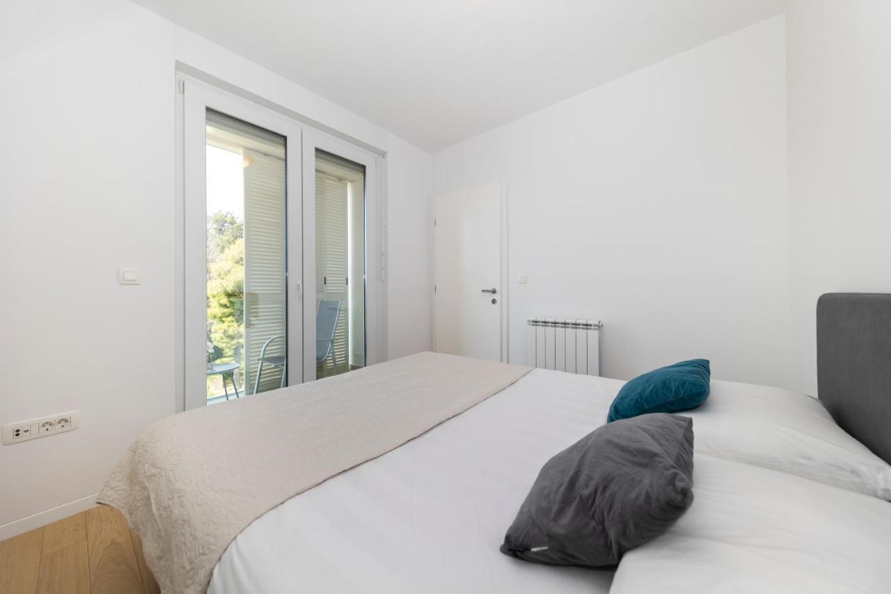 Lusea Apartment Zara Esterno foto