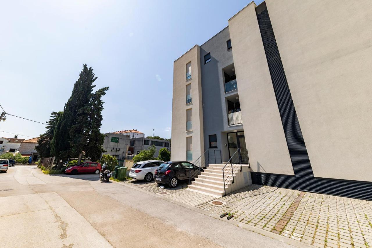 Lusea Apartment Zara Esterno foto