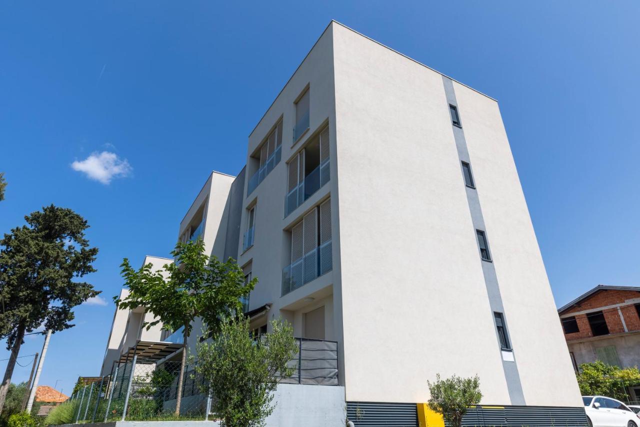 Lusea Apartment Zara Esterno foto